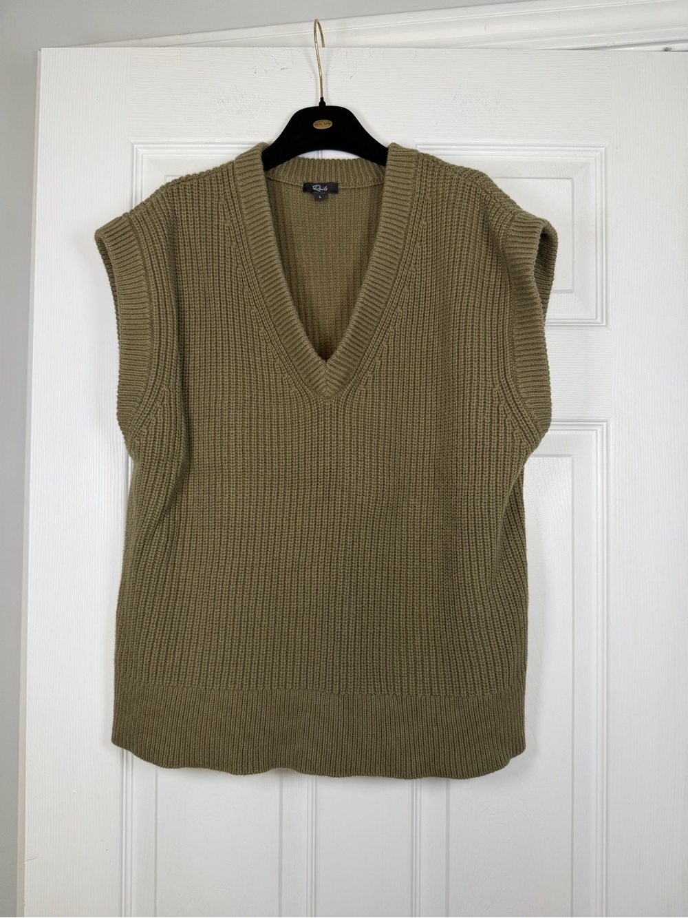 Rails Size L • Olive Green Chandler Crew Neck Sweater Vest. - Picture 2 of 5